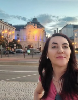 Emeli - sustainable European travel writer